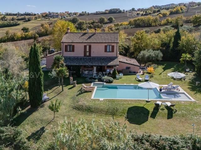 Casa in vendita a Marche, Pesaro E Urbino