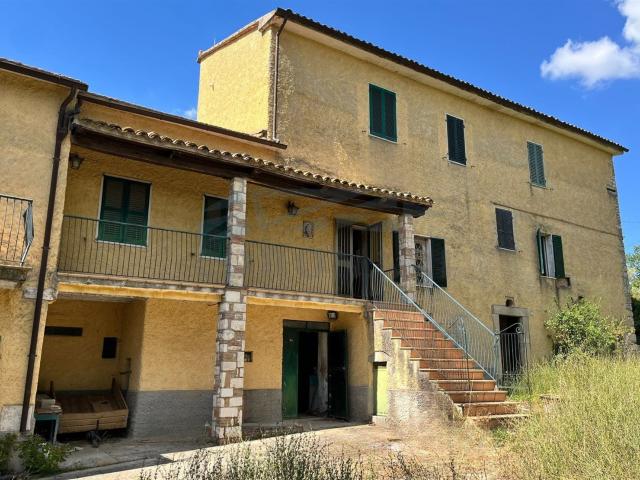 Casa in vendita a Colpetrazzo, Umbria
