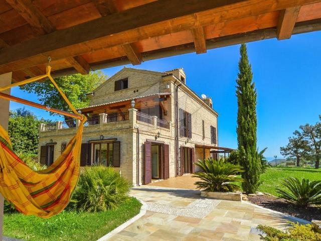 Casa in vendita a Marche, Fermo