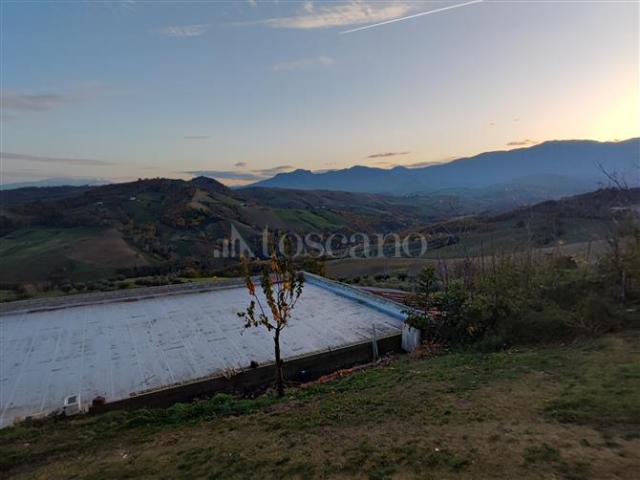 Rustico in vendita a Castiglione Messer Raimondo, Abruzzo
