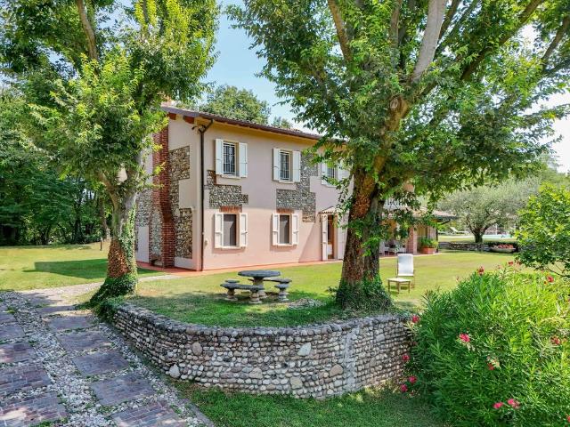 Rustico in vendita a Campello Sul Clitunno, Umbria