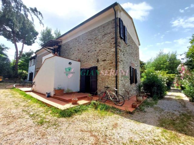 Rustico in vendita a Campiglia Marittima, Toscana