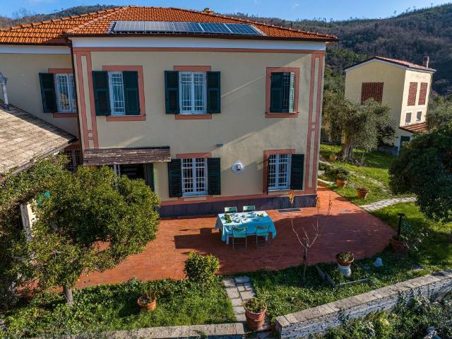 Rustico in vendita a Lavagna, Liguria