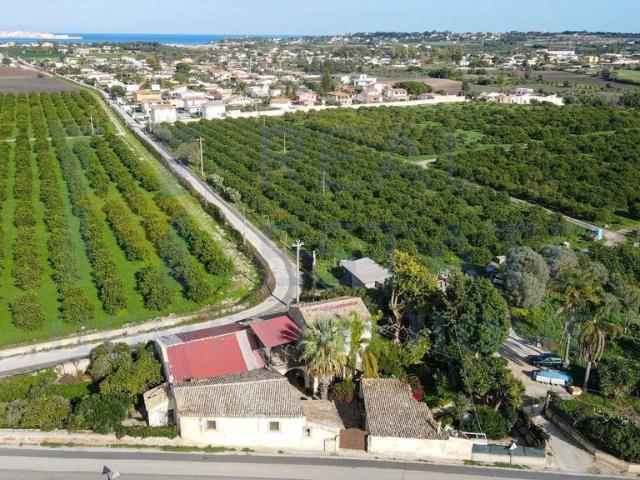 Rustico in vendita a Santa Lucia, Siracusa