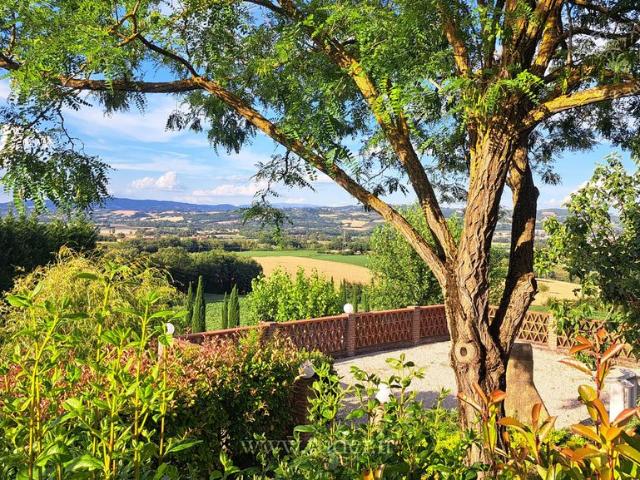 Rustico in vendita a Izzalini, Umbria