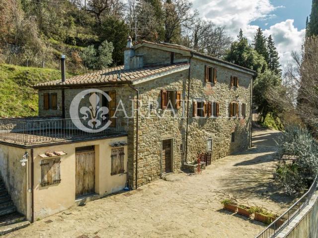 Rustico in vendita a Loro Ciuffenna, Toscana