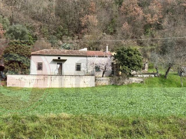 Rustico in vendita a Arpino, Lazio