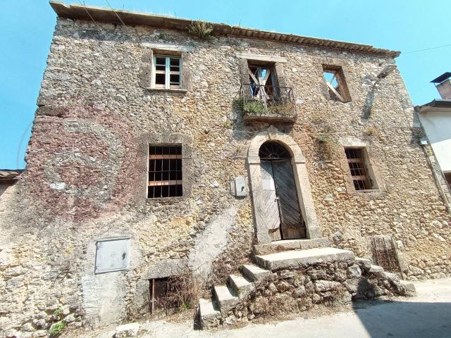 Rustico in vendita a Monte San Giovanni Campano, Lazio