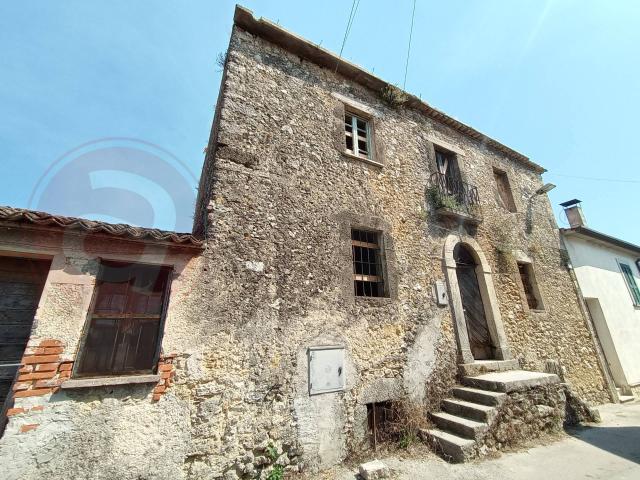 Rustico in vendita a Monte San Giovanni Campano, Lazio