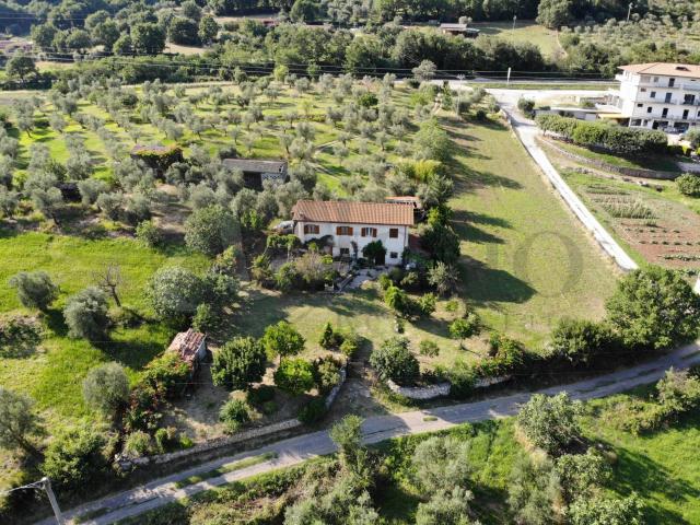Rustico in vendita a Prossedi, Lazio