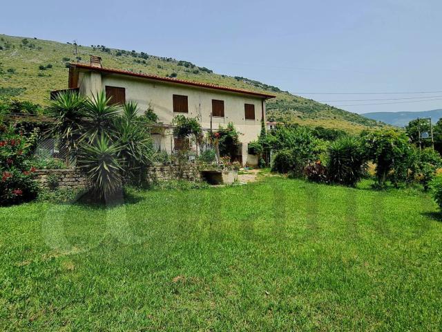 Rustico in vendita a Prossedi, Lazio