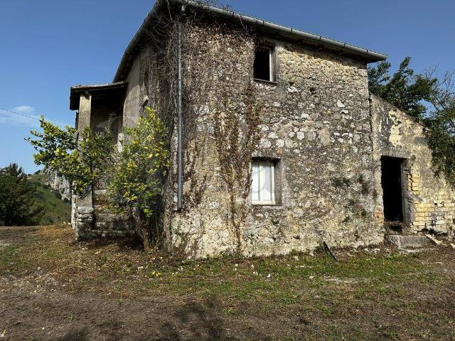 Rustico in vendita a Rocca D'arce, Lazio