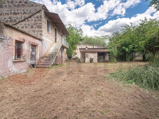 Rustico in vendita a Roccasecca, Lazio