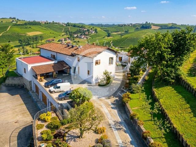 Villa Indipendente in vendita a Piemonte, Asti