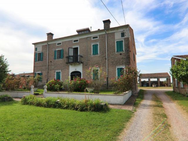 Villa Indipendente in vendita a Pianura Reggiana, Bondeno Di Gonzaga