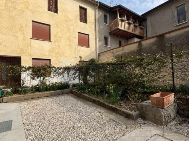 Villa Indipendente in affitto a Pilastroni, Bassano Del Grappa