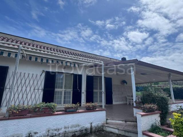 Villa Indipendente in affitto a Formia, Lazio