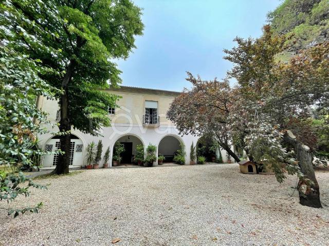 Villa Indipendente in affitto a Ponte Linari, Roma Capitale