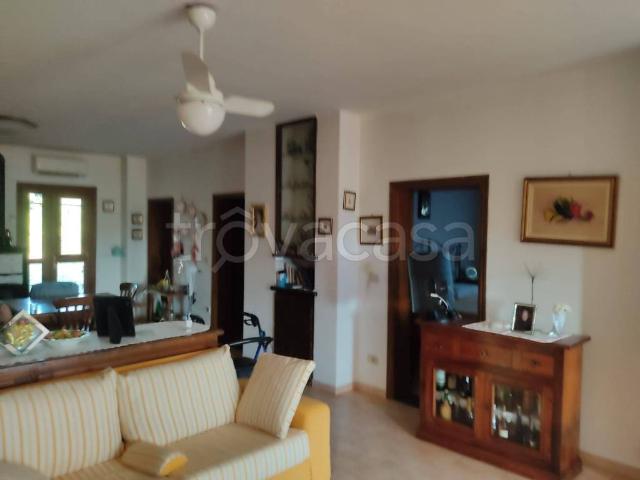 Villa Indipendente in affitto a Cecina, Toscana