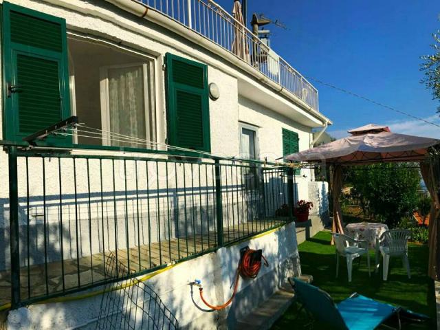 Villa Indipendente in affitto a Crova, Moneglia