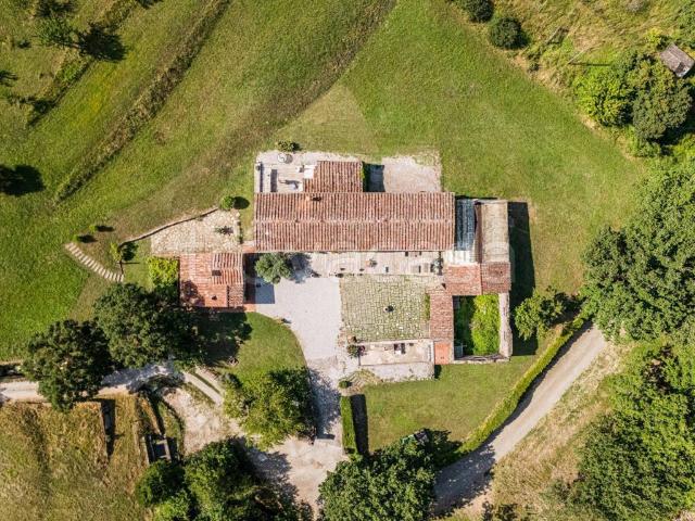 Villa Indipendente in affitto a Vaiano, Toscana