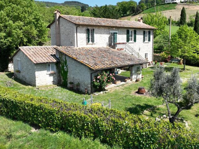 Casa in vendita a Guardea, Umbria