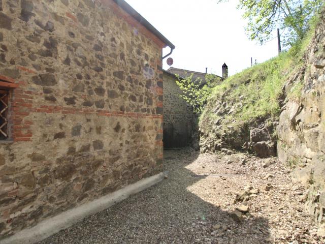 Rustico in vendita a Bucine, Toscana