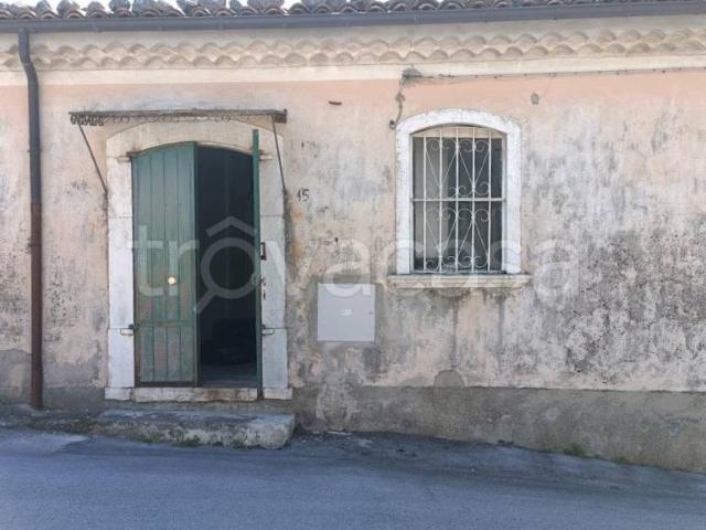 Rustico in vendita a Campochiaro, Molise