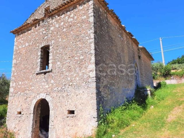 Rustico in vendita a Campoli Appennino, Lazio