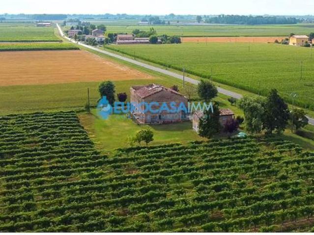 Rustico in vendita a Unione delle Terre d'Argine, Carpi