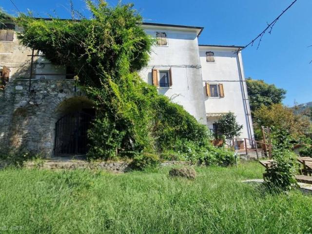 Rustico in vendita a Gatto Rosso, Carrara