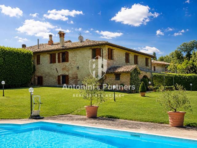 Rustico in vendita a Montefalco, Umbria