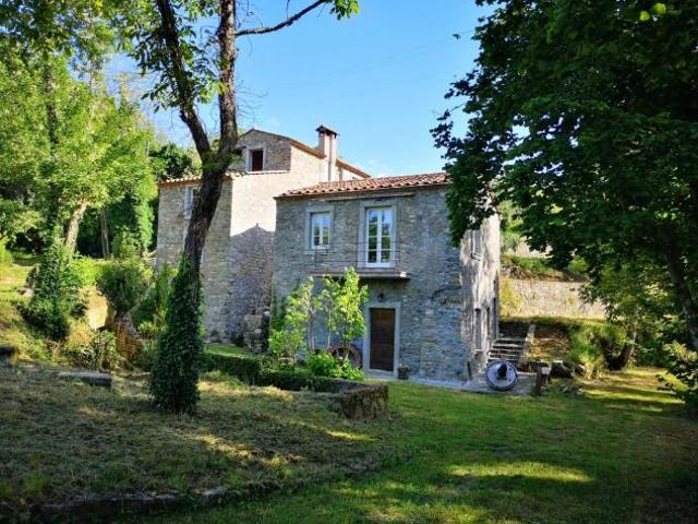 Terreno in vendita a Castelnuovo Magra, Liguria