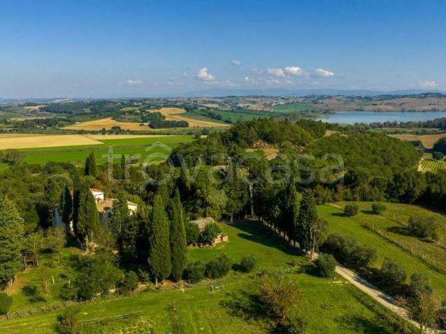 Rustico in vendita a Chiusi Città, Toscana