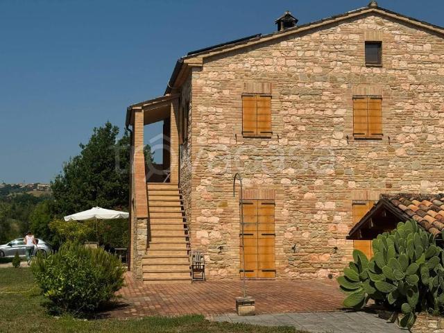 Rustico in vendita a Strada, Cingoli