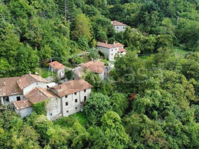 Rustico in vendita a Unione di comuni Montana Lunigiana, Comano