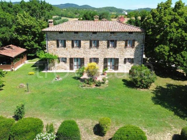 Rustico in vendita a Chiugiana, Corciano
