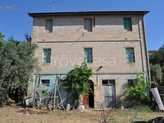 Rustico in vendita a Cupra Marittima, Ascoli Piceno