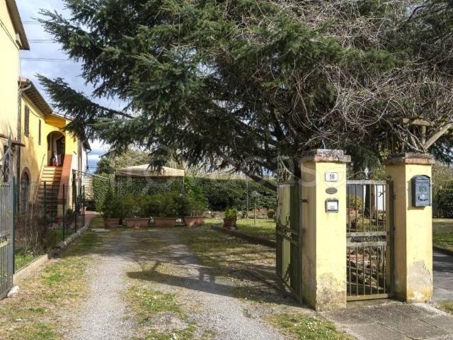 Rustico in vendita a Fauglia, Toscana
