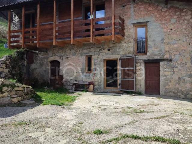 Rustico in vendita a Catabione, Gazzaniga