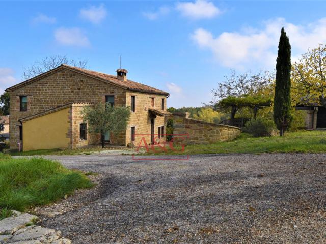 Rustico in vendita a Marche, Macerata