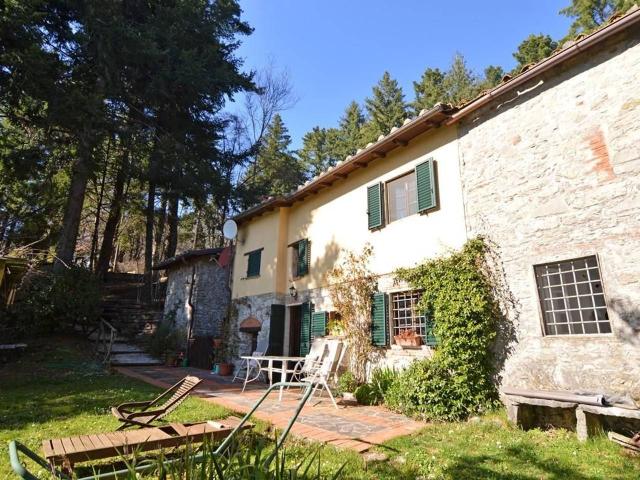 Rustico in vendita a Bagni Di Lucca Ponte, Toscana