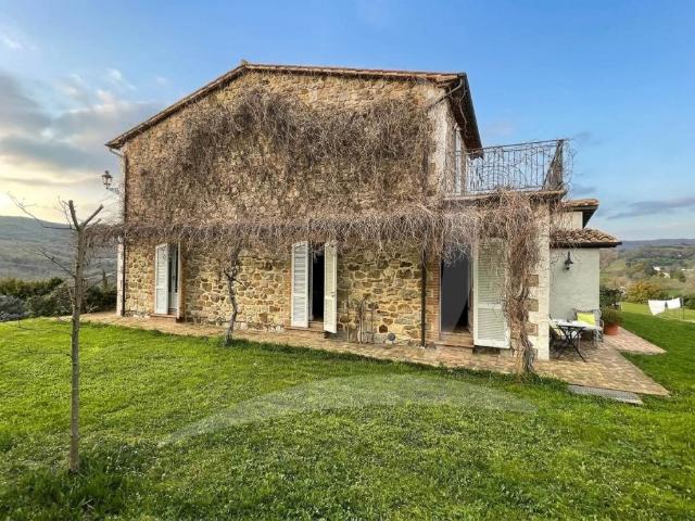 Rustico in vendita a Unione di Comuni Montani Colline del Fiora, Manciano