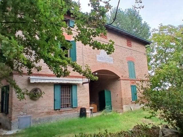 Rustico in vendita a Portile, Modena
