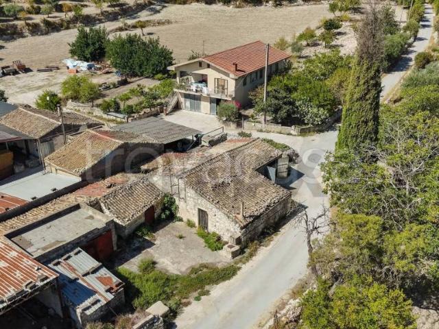 Rustico in vendita a Marina Di Modica, Sicilia