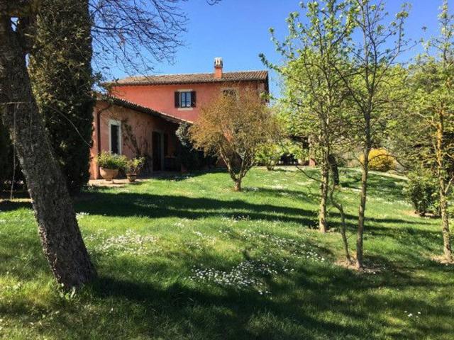 Rustico in vendita a Montefalco, Umbria