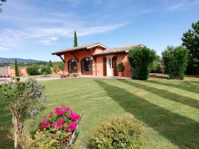 Rustico in vendita a Montefalco, Umbria