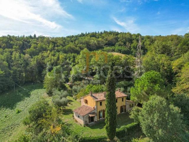 Rustico in vendita a Monteguiduccio, Montefelcino