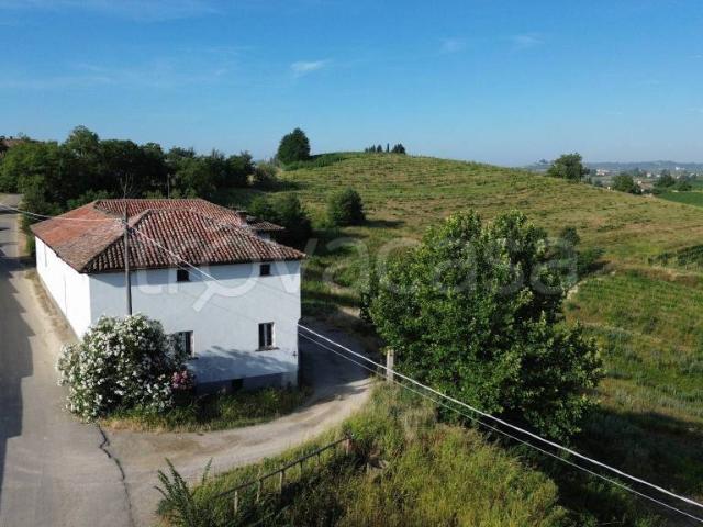 Rustico in vendita a Piemonte, Asti