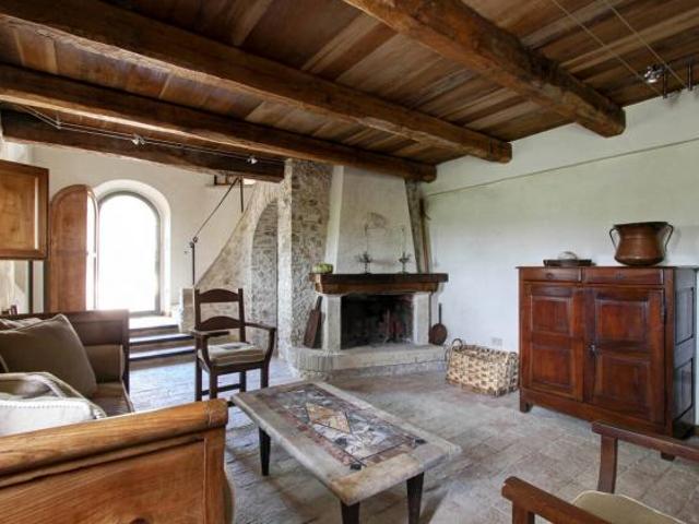 Terreno in vendita a Monteleone Sabino, Lazio